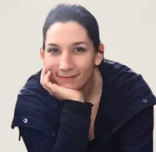 251007schoenberger verena2png x small